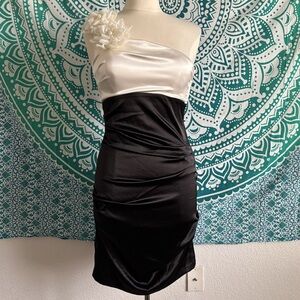 One Shoulder Dress 🖤